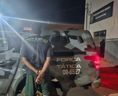 Foragido por tentativa de feminicídio em Cuiabá é preso em táxi em Poconé