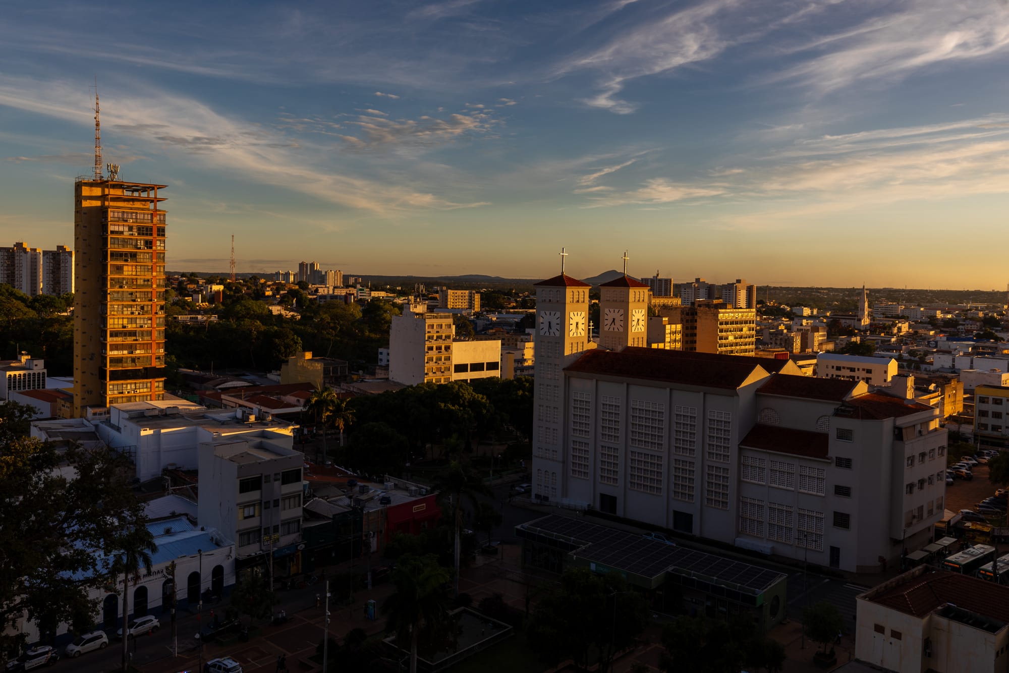 TCE cita defasagem de 15 anos e determina atualização do valor venal de imóveis em Cuiabá