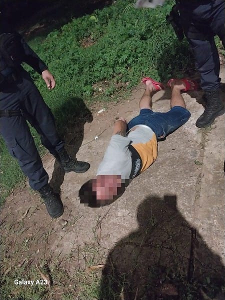 Homem é preso após invadir casa da ex-namorada grávida e tentar matá-la a facadas