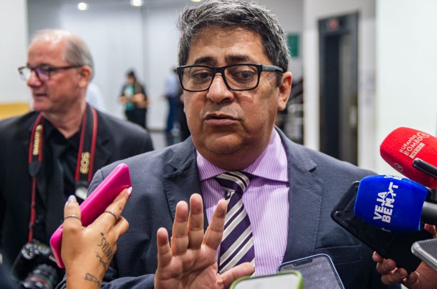 Ananias Filho minimiza embate entre Mauro Mendes e Eduardo Bolsonaro