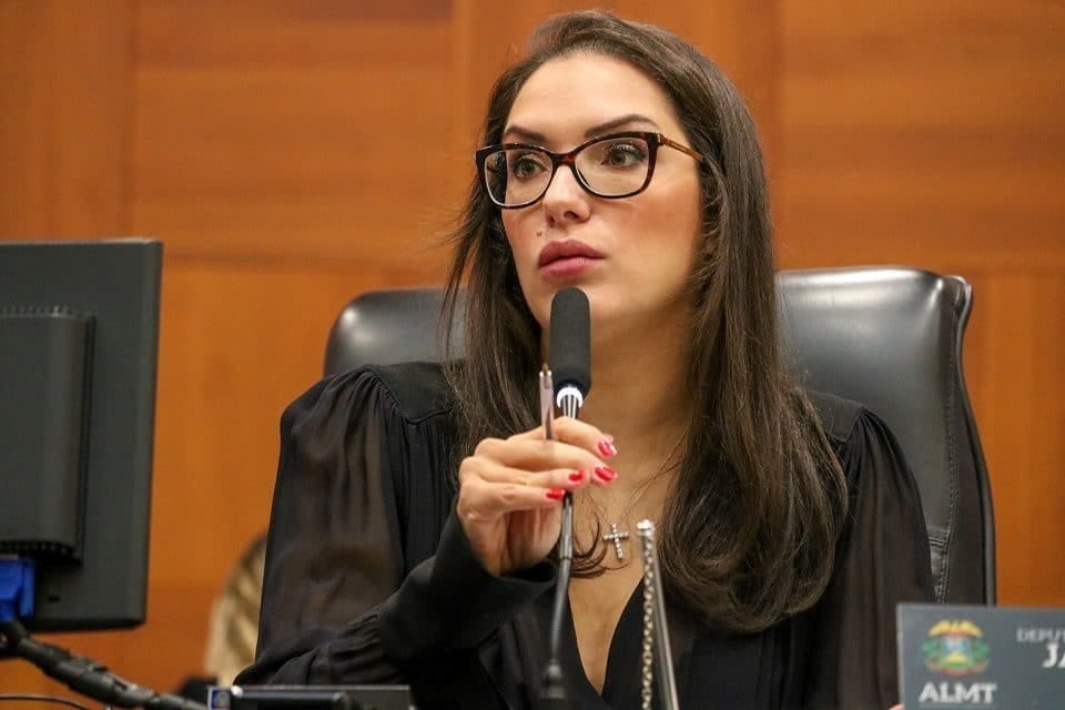 “Vou fazer os alinhamentos necessários para vencer”, diz Janaina sobre alianças