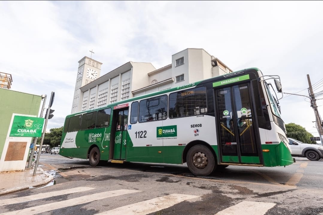 Estudantes de Cuiabá terão passe livre para usar ônibus nas férias