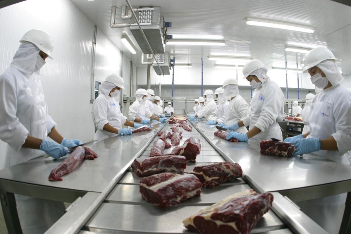 Mato Grosso registra maior exportação de carne bovina da história em apenas um mês