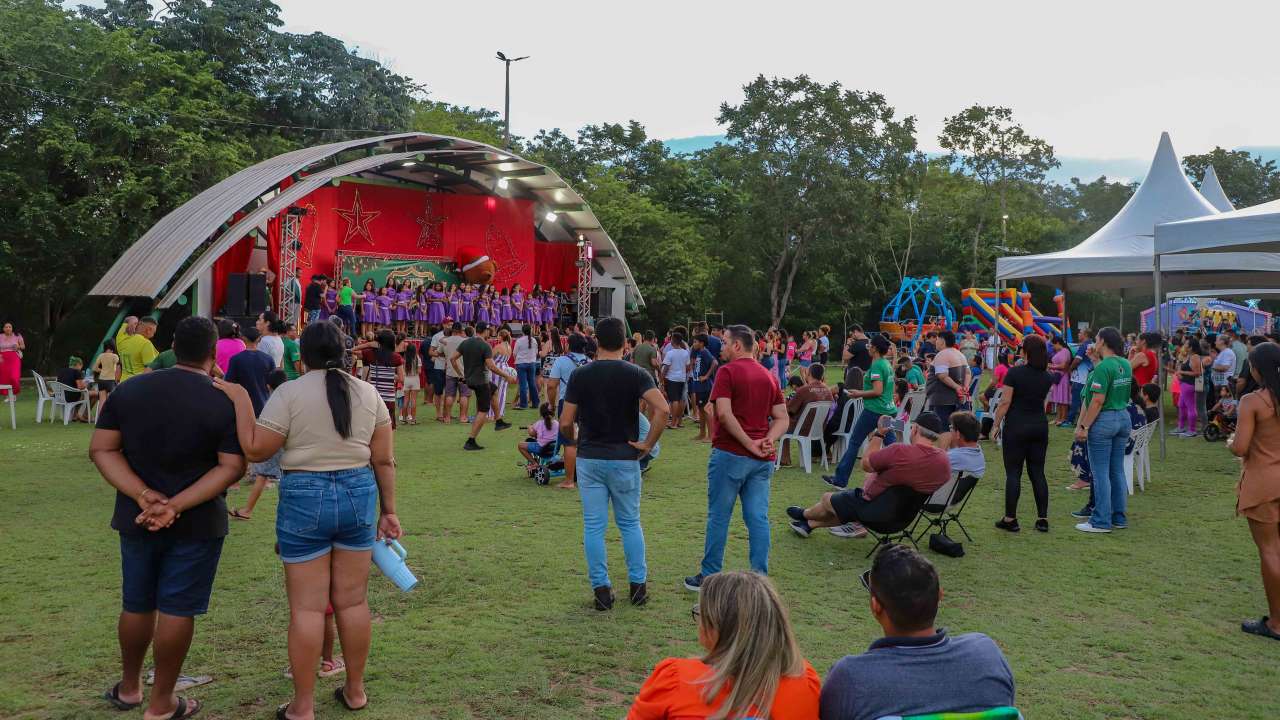 VG encerra programação do Natal Luz e Esperança com presença de Papai Noel