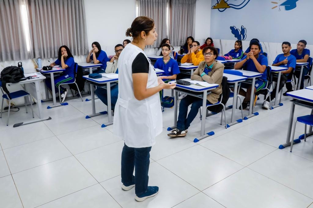 Estado nomeia 1.230 professores aprovados no concurso público da Seduc