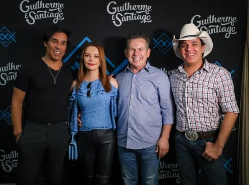 Guilherme & Santiago embalam entrega de obra histórica na BR-163