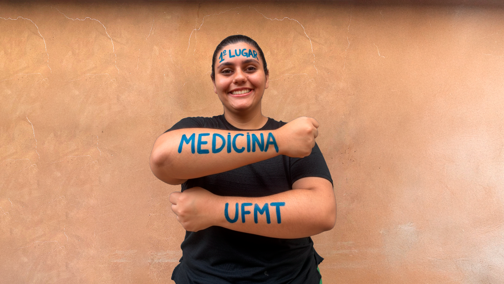 Estudante da rede estadual é aprovada em 1º lugar para Medicina na UFMT