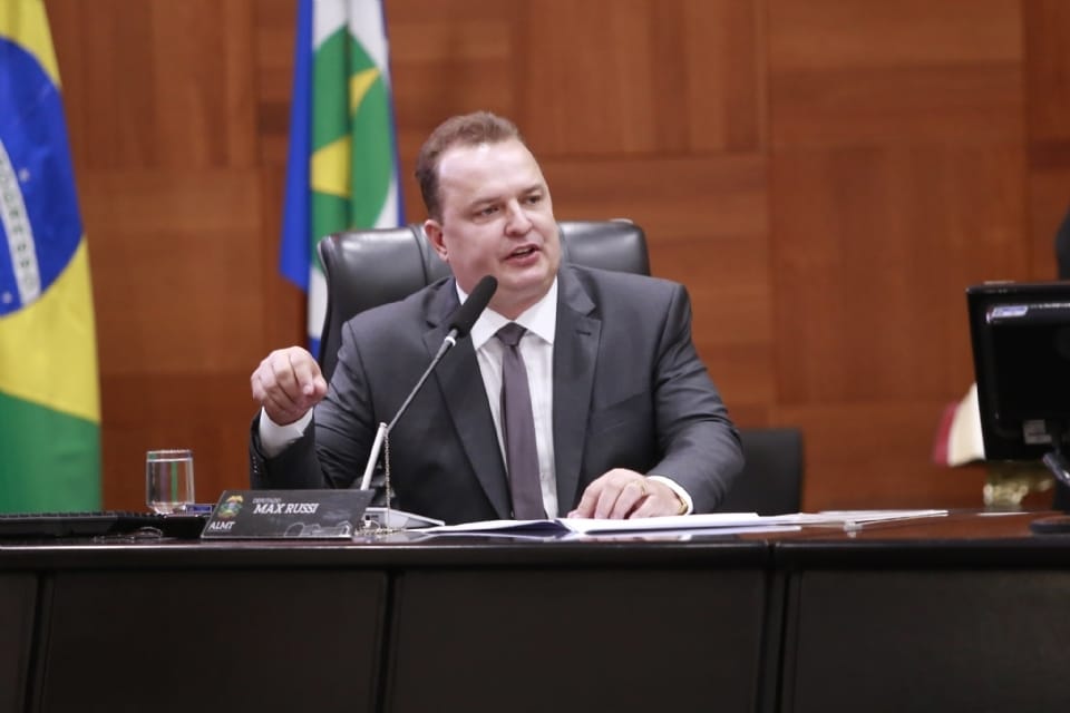 Max Russi diz que sai “pela porta da frente” e que ex-governador assume o PSB organizado