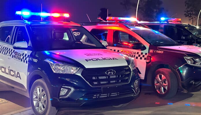 Garupa de moto mata 2 homens a tiros e deixa um ferido em frente bar na 'capital do agro’ de MT
