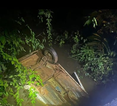 Homem de 60 anos que havia desaparecido é encontrado morto em carro dentro de córrego