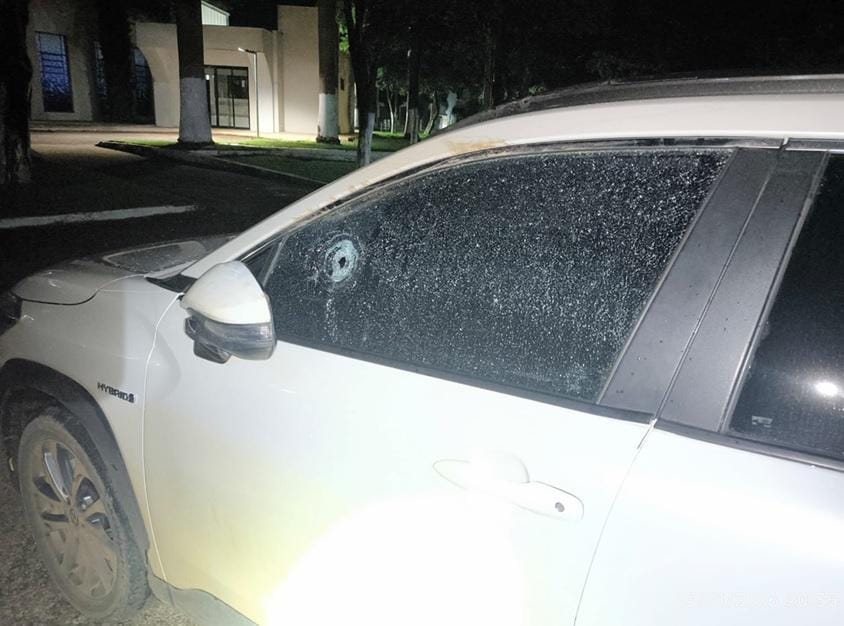 Criminoso em caminhonete é preso pela PM após tentar matar esposa em Corolla