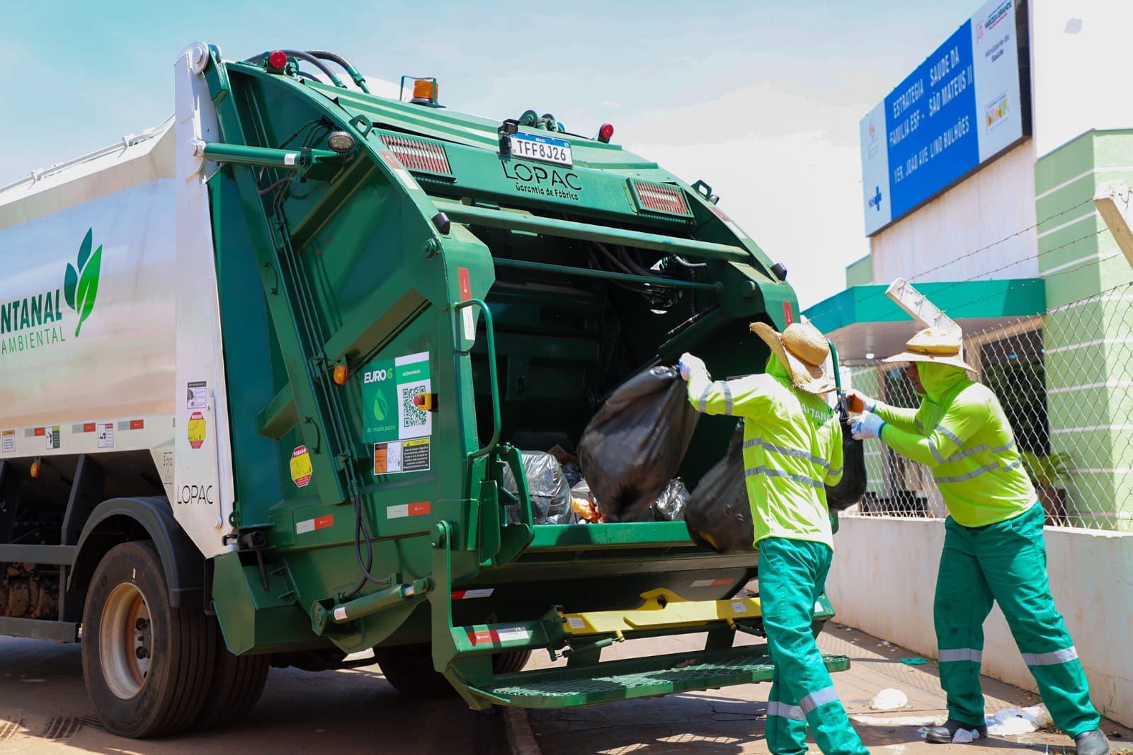 Após decisão judicial, nova empresa inicia operação de coleta de lixo em Várzea Grande