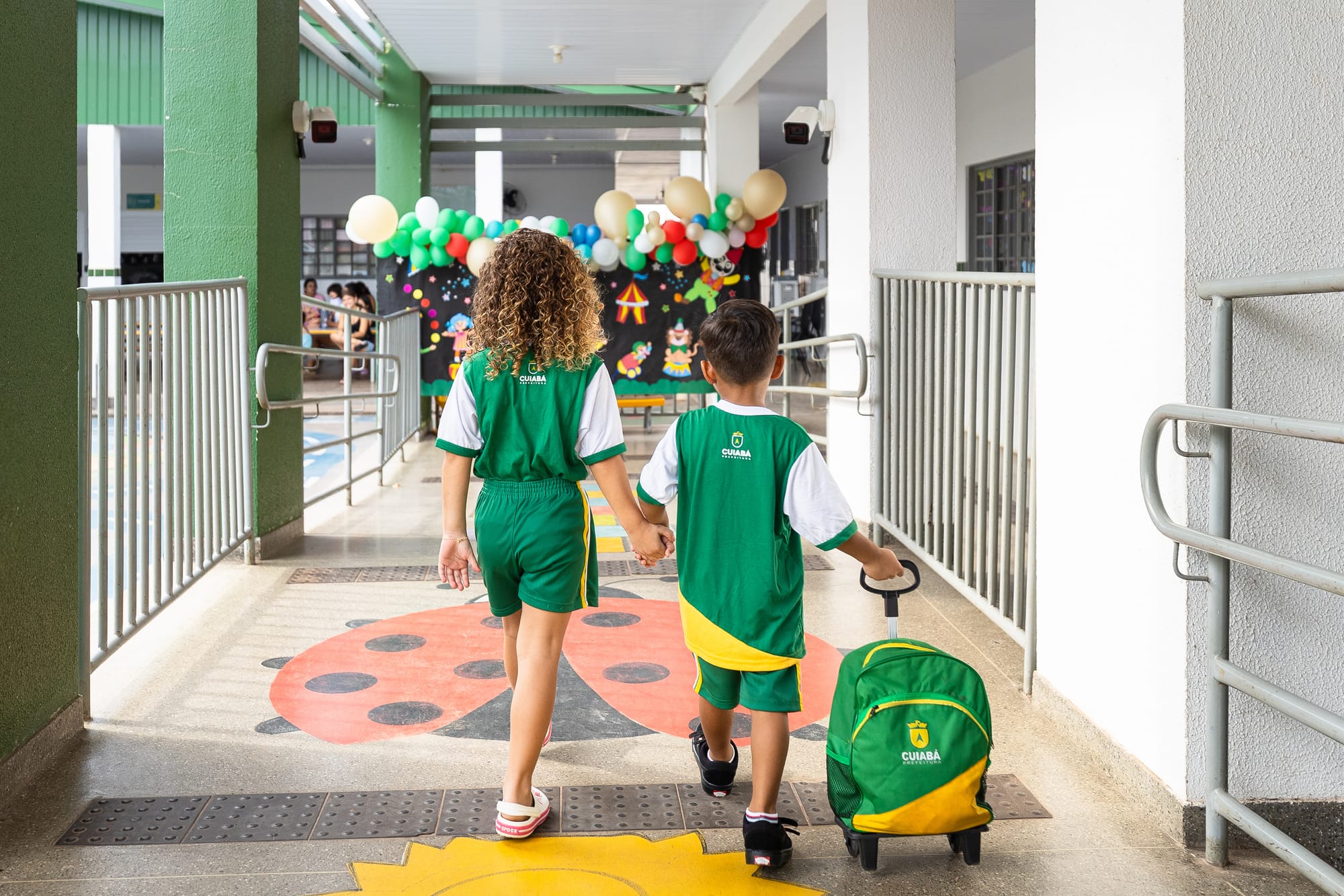 Aulas nas escolas e creches da  rede pública municipal voltam nesta segunda-feira