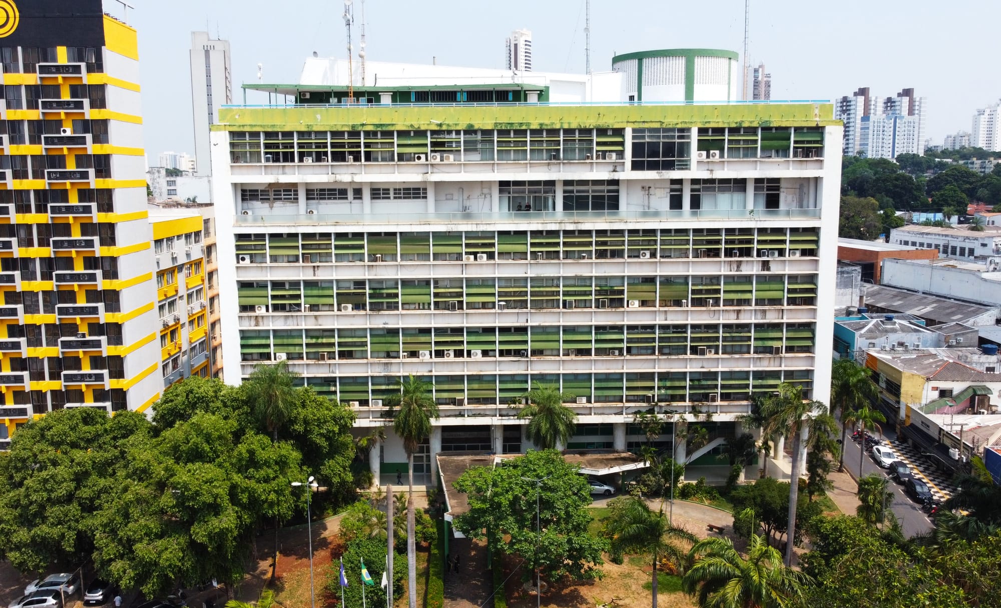 MP não vê irregularidades e arquiva pedido de prefeito para investigar secretário de Cuiabá