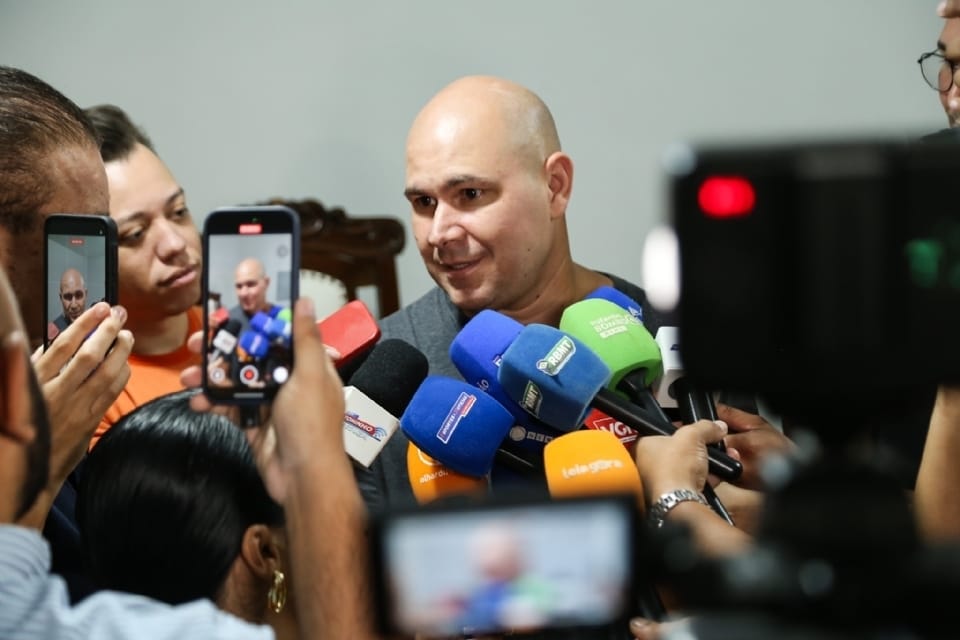 Abilio nega ter definido apoio e diz que querem colocá-lo como pivô de disputa na direita