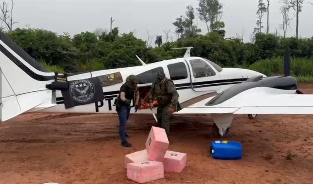 Prejuízo às facções criminosas com apreensão de avião com 500 kg de drogas é de R$ 20 milhões