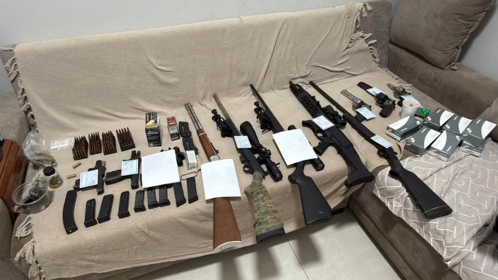 Polícia Civil apreende arsenal  após vídeo de criminosos intimidando moradores em MT; veja fotos