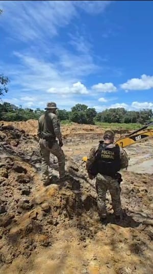 Polícia Federal combate garimpo ilegal em MT e prende três pessoas em flagrante