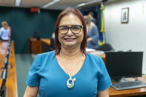 PT já estuda nomes para Câmara Federal e aposta em Rosa Neide para o Senado