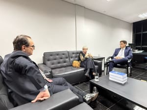 Buzetti busca solução com TJMT para agilizar julgamentos e estuda apresentar projeto no Senado