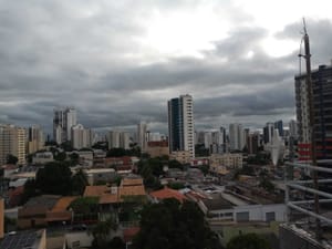 Frente fria promete queda na temperatura em Cuiabá durante o fim de semana