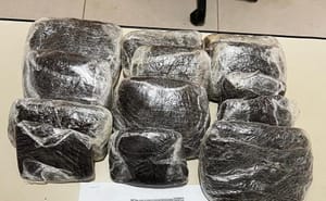 Mulheres são flagradas tentando entrar com materiais proibidos e têm direito de visitas suspenso