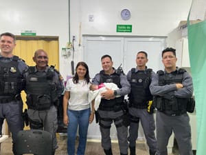Polícia Militar prende mulher suspeita de abandonar filha recém-nascida em sacola
