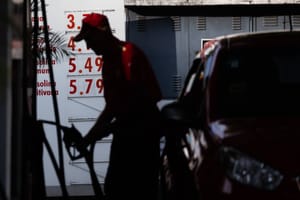 Nove postos de combustíveis em MT são investigados por ligação com crime organizado