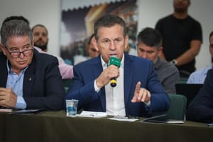 Governador defende foco em eficiência para derrotar a “burrocracia” no país