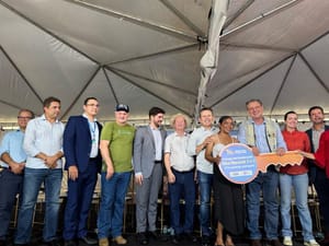 Estado, União e Prefeitura entregam 576 apartamentos do Residencial Nico Baracat