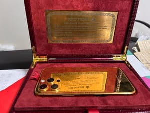 PF apreende iphone banhado a ouro na residência de alvo de operação em Cuiabá