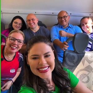 Abílio e vereadores andam de ônibus em 1º dia gratuito em feriados