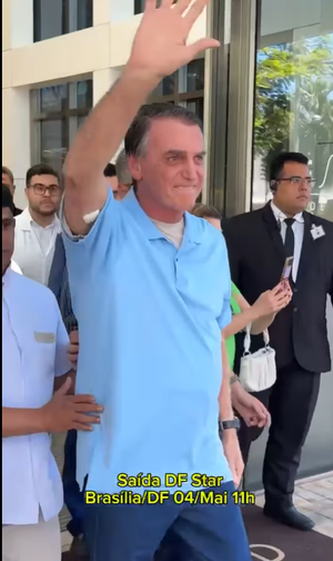 Bolsonaro deixa hospital neste domingo após 21 dias internado