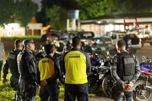 Operação em Cuiabá apreende 20 motocicletas; multas chegam a R$ 2,6 mil