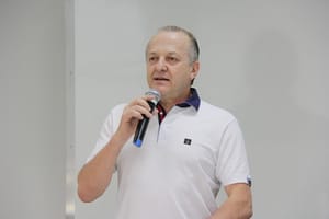 Para oxigenar gestão, Pivetta deve trocar mais da metade do secretariado