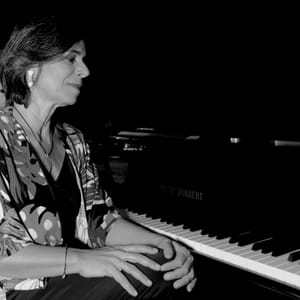 Luciana Hamond apresenta pré-lançamento de álbum na Casa do Parque