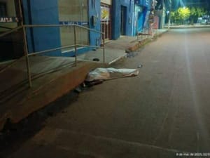 Motociclista morre após atropelar animal e cair no centro de Poconé