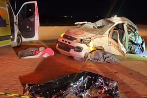 Mãe e filha morrem em grave acidente entre Uno e Corolla na BR-163; três ficam feridos