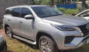 Funcionários são presos por usar empresa de vistoria para vender carros clonados como regulares