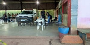 Dois adolescentes são mortos a tiros por dupla em moto dentro de rodoviária em Mato Grosso