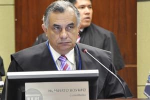 Justiça condena ex-presidente e ex-secretário da Assembleia a devolverem R$ 3,7 milhões