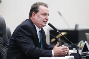 Presidente diz que Assembleia pode comprar a Santa Casa e repassá-la para o município