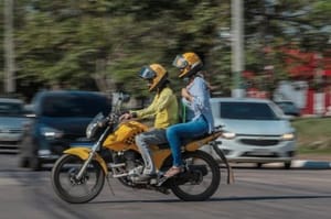 Mulher é estuprada por motociclista de aplicativo a durante corrida em MT