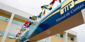 Sindicatos pedem ao TCE suspensão imediata de cobranças de empresa a servidores públicos