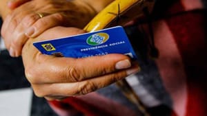 Justiça proíbe INSS de suspender benefício de trabalhadora de MT sem nova perícia