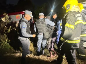 Após atacar irmã, usuário de drogas tenta colocar fogo em casa com família dentro