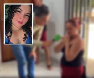 Mãe de assassino pede perdão de joelhos à família de vítima de feminicídio em MT; veja vídeo