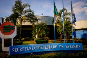 Justiça libera R$ 183 mil bloqueados de advogada investigada por esquema na Sefaz