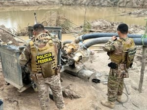 Polícia Federal combate o comércio de combustível de garimpos ilegais em Mato Grosso