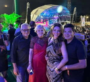 Margareth Buzetti e Cidinho Santos prestigiam show de Michel Teló em Cuiabá